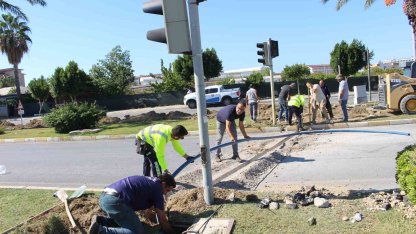 Büyükşehir Manavgat’ın sinyalizasyon altyapısını yeniliyor
