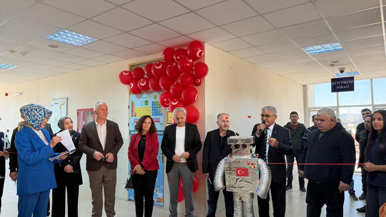 Fen laboratuvarı törenle açıldı