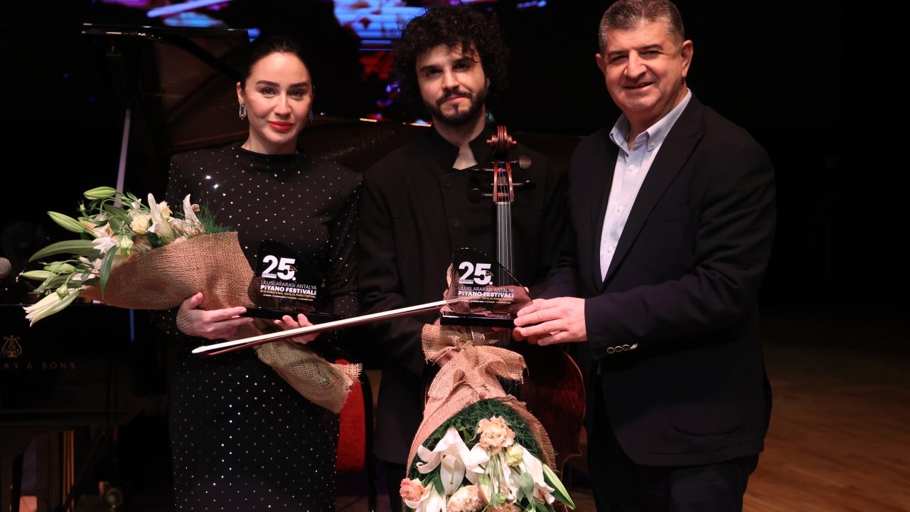 Jamal Aliyev ve Ece Dağıstan&#039;dan müzik ziyafeti