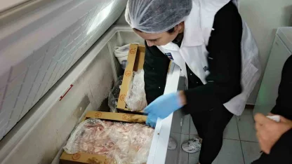 Kemer’de zabıtadan restoran ve kafelere denetim