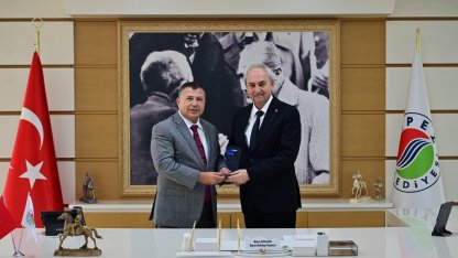 Kepez Belediyesi’ne SGK’dan teşekkür plaketi