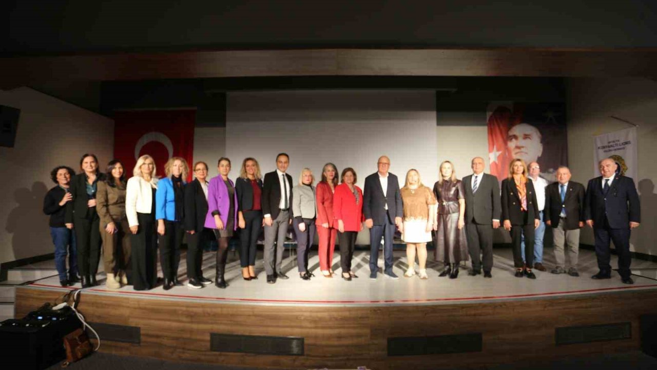 Kepez’de &quot;Güçlü Kadınlar, Güçlü Yarınlar&quot; konuşuldu