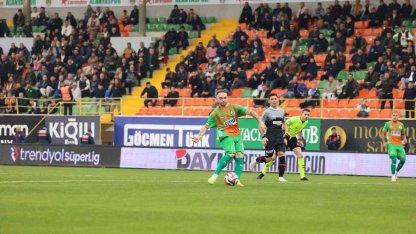 Trendyol Süper Lig: Corendon Alanyaspor: 2 - Fatih Karagümrük: 0 (Maç sonucu)