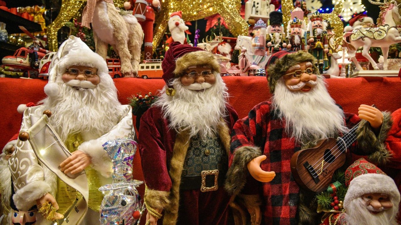 Yılbaşı kutlamasında, &#039;Noel Baba&#039; kostümü ve sakalına ilgi