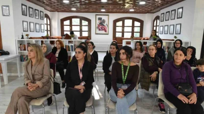 Zübeyde Hanım Kadın Eğitim ve Sosyal Tesisi’nde kadın sağlığı konuşuldu