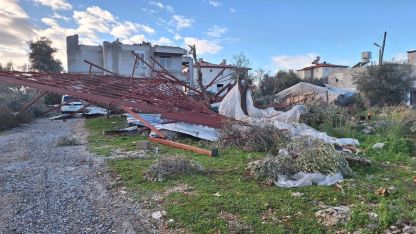 Hortumun neden olduğu zarar, gün ağardığında ortaya çıktı