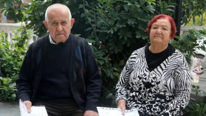 Kanser hastası çift, kiradaki evlerine taşınmak için 2 yıldır hukuk mücadelesi veriyor