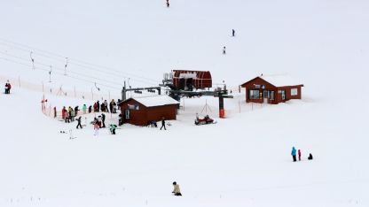 Davraz Kayak Merkezi'ne 2 haftada 100 bin ziyaretçi