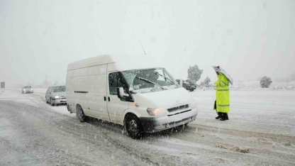 Alacabel’de kar yağışı etkisini sürdürüyor, kar kalınlığı yer yer 30 santimetreye ulaştı