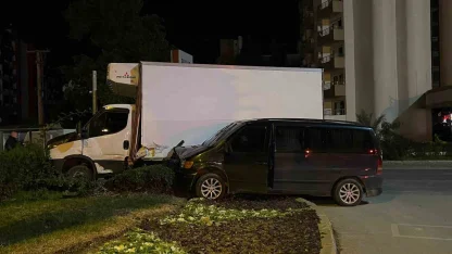 Alanya’da kavşakta kaza: 1 yaralı