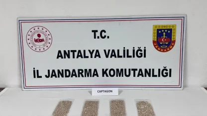 Antalya’da 6 bin 56 adet uyuşturucu hap ele geçirildi