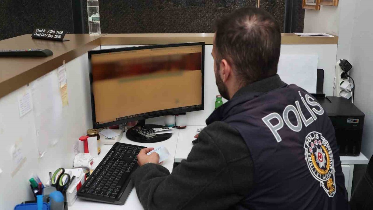 Antalya’da konaklama tesisleri ve araç kiralama firmaları denetlendi