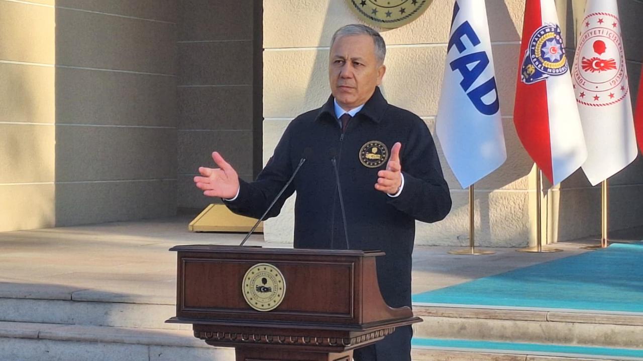 Bakan Yerlikaya: İzmir merkezli 14 ildeki uyuşturucu operasyonunda 641 şüpheli gözaltına alındı