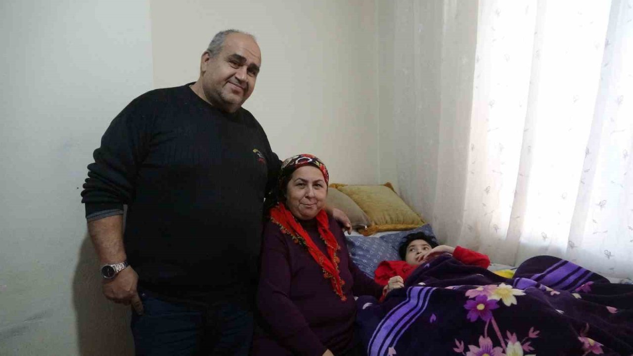 Baldızının vasiyetine 10 yıldır ’evlat’ gibi bakıyor: ’Yaşamaz’ dediler, canları oldu