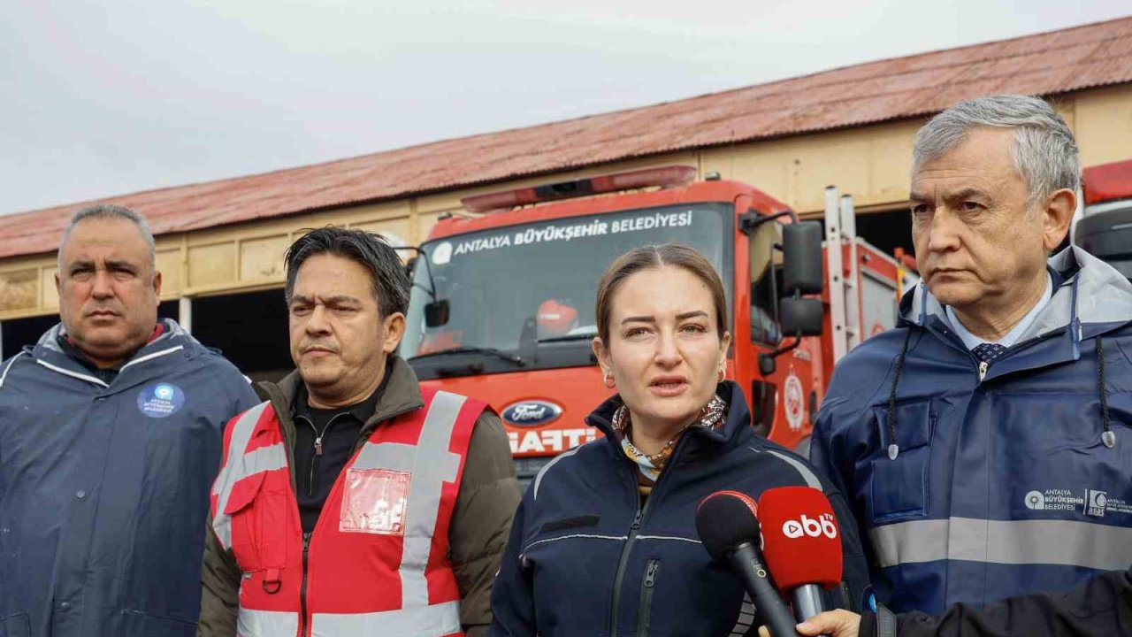 Başkan Vekili Özdemir: "Son 24 saatte metrekareye 200 mm yağış düştüğü tespit edildi"