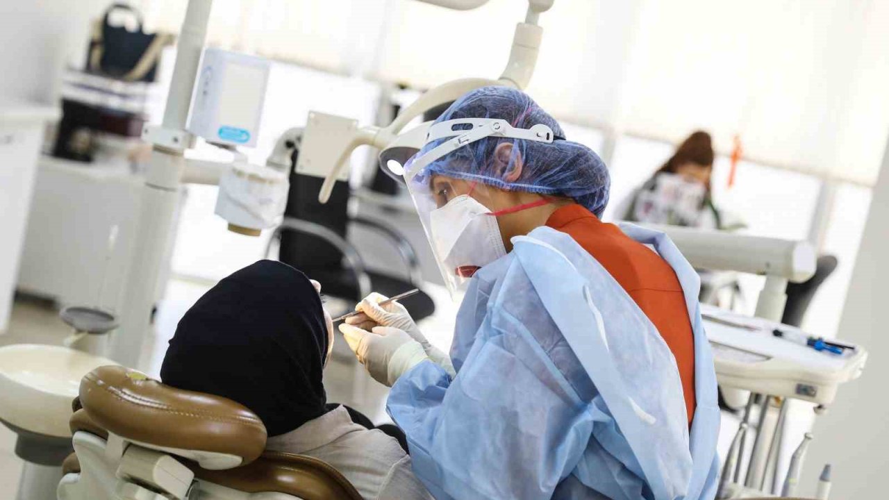 Büyükşehir’in Ağız ve Diş Sağlığı Polikliniği’nde 2025’te 7 bin vatandaşa hizmet verildi