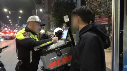 Ehliyetsiz sürücüye ceza kesilen üniversite öğrencisi: "Borcu nasıl ödeyeceğimi düşünüyorum"