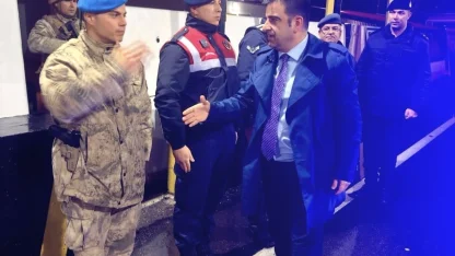 Gazipaşa Kaymakamı yılbaşı gecesinde görevli ekipleri yalnız bırakmadı