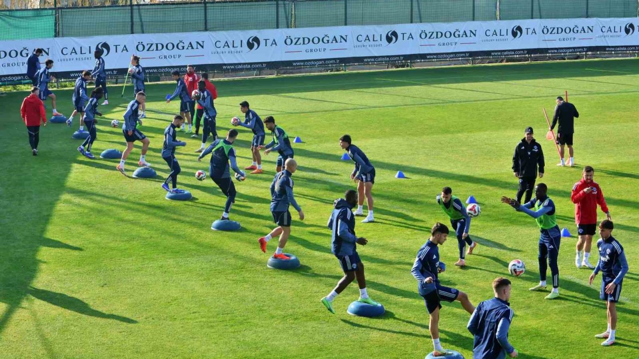Kasımpaşa, devre arası çalışmalarını Antalya’da sürdürüyor