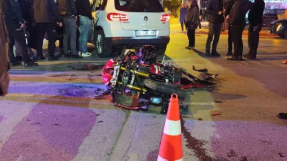 Kaskını kız arkadaşına verip kazada hayatını kaybetmişti, fenomenin ölüme gidişi kamerada