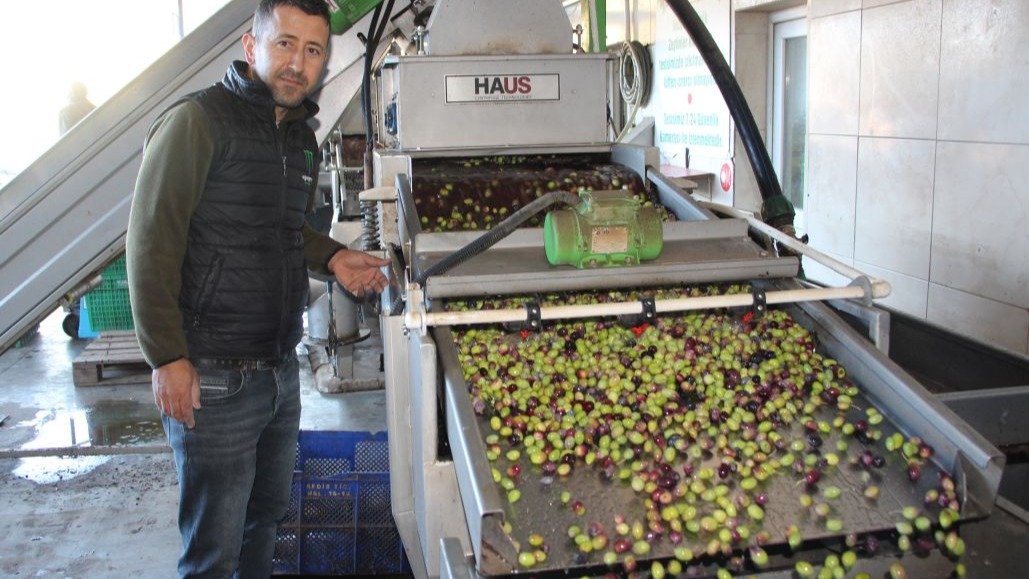 Kumluca zeytinyağı deposuna döndü