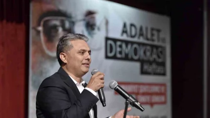 Muratpaşa’da aydınlığa adanmış bir panel