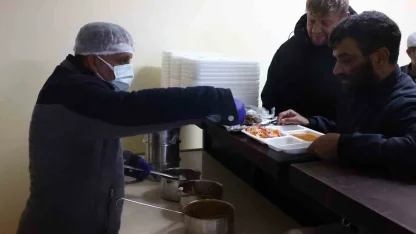 Soğuk havalarda evsizlere BİMEKAN hizmeti