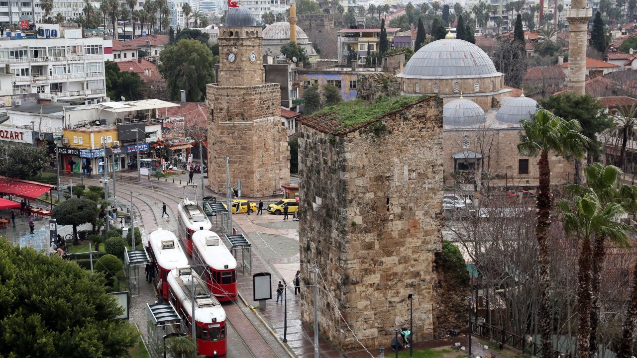 2 bin yıllık burçlara tramvay tehdidi; titreşimler yıkabilir