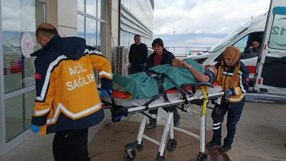 Kesimi yapılan mermer blok düştü, 5 işçi yaralandı