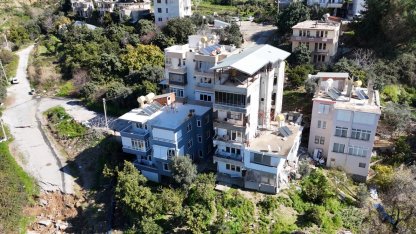 Alanya’da 3 bina tedbir amaçlı tahliye edildi