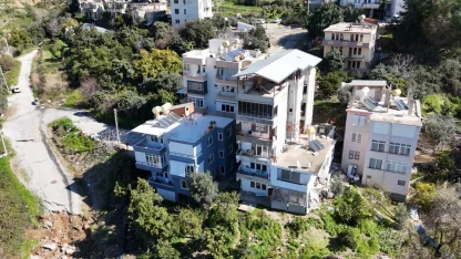 Alanya’da 3 bina tedbir amaçlı tahliye edildi