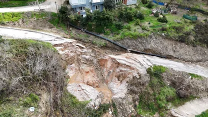 Alanya’da sağanak sonrası korkutan manzara