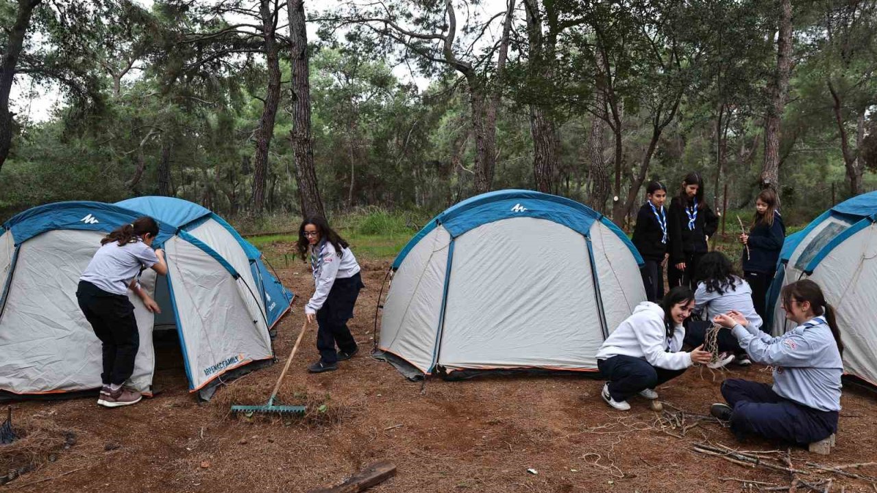 Antalya Büyükşehir Belediyesi izcileri kaynaşma kampında buluştu