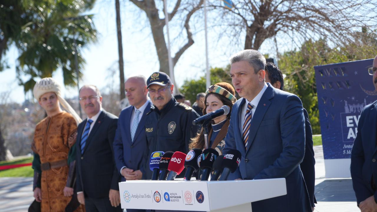 Antalya’da 819. fetih ve 96. yıl coşkusu