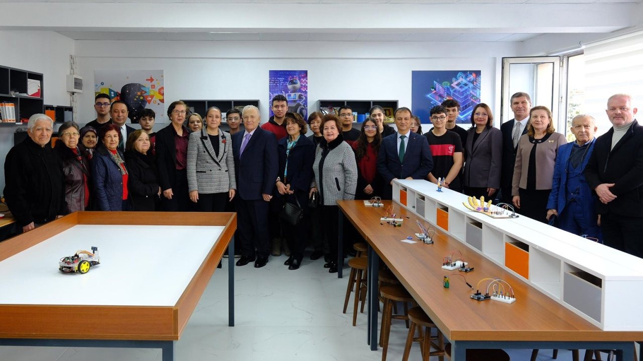 Hayırseverlerden eğitime destek