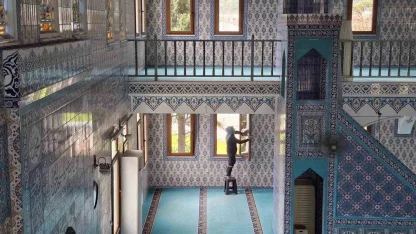 Kemer’de Ramazan öncesi camilerde temizlik yapıldı