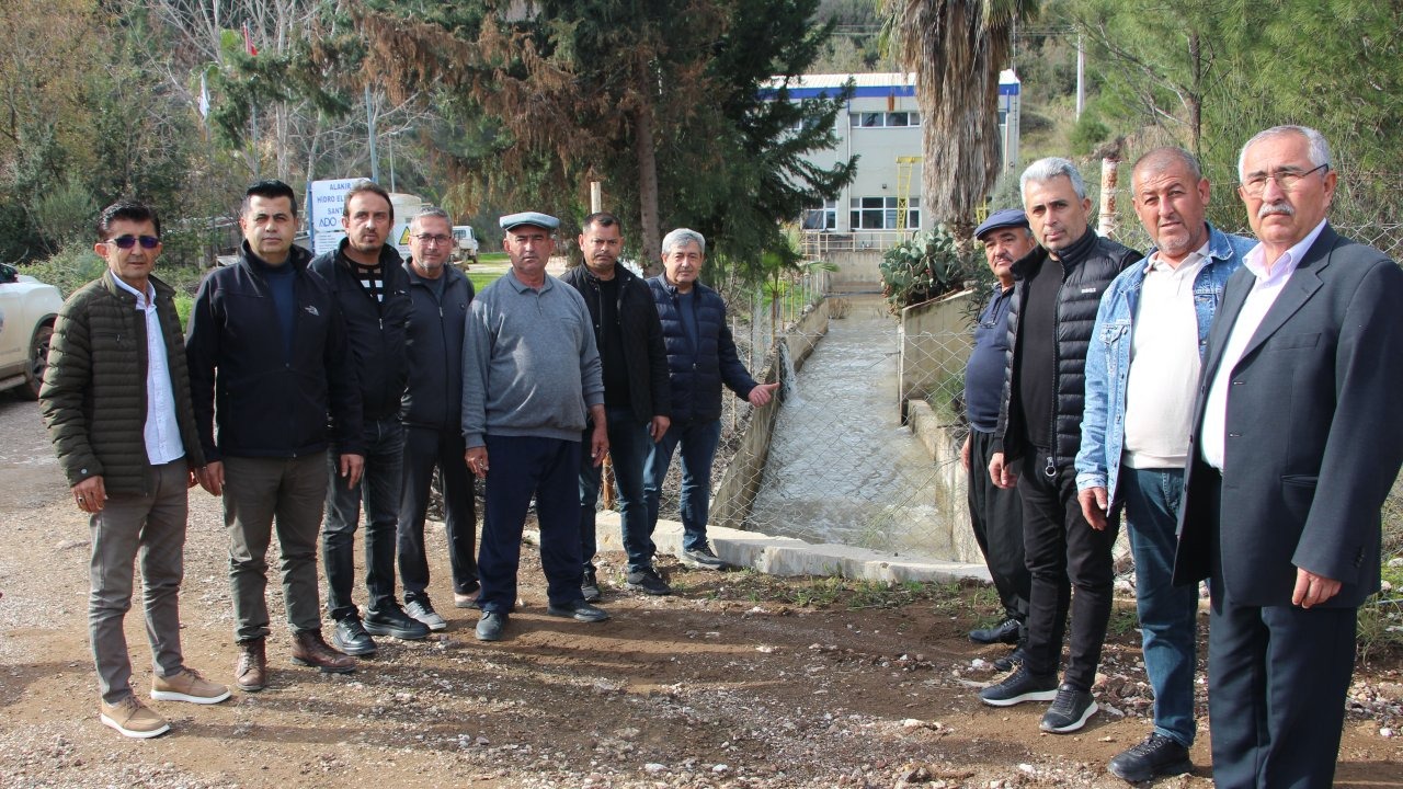 Kumluca'da üreticilerden 'Barajdan su bırakılmasın' talebi