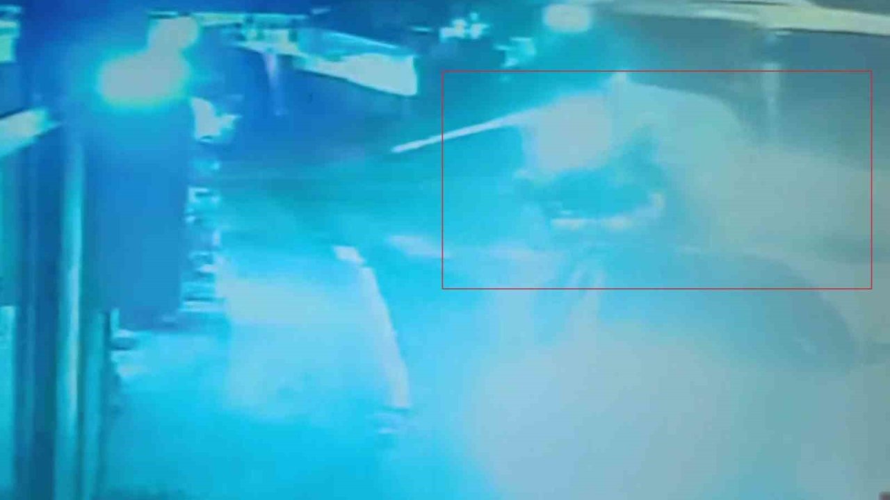 Motosikletli gencin hayatını kaybettiği kaza kamerada