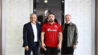 Muratpaşa Belediyesi, Başpehlivan Osman Kan ile sözleşme imzaladı