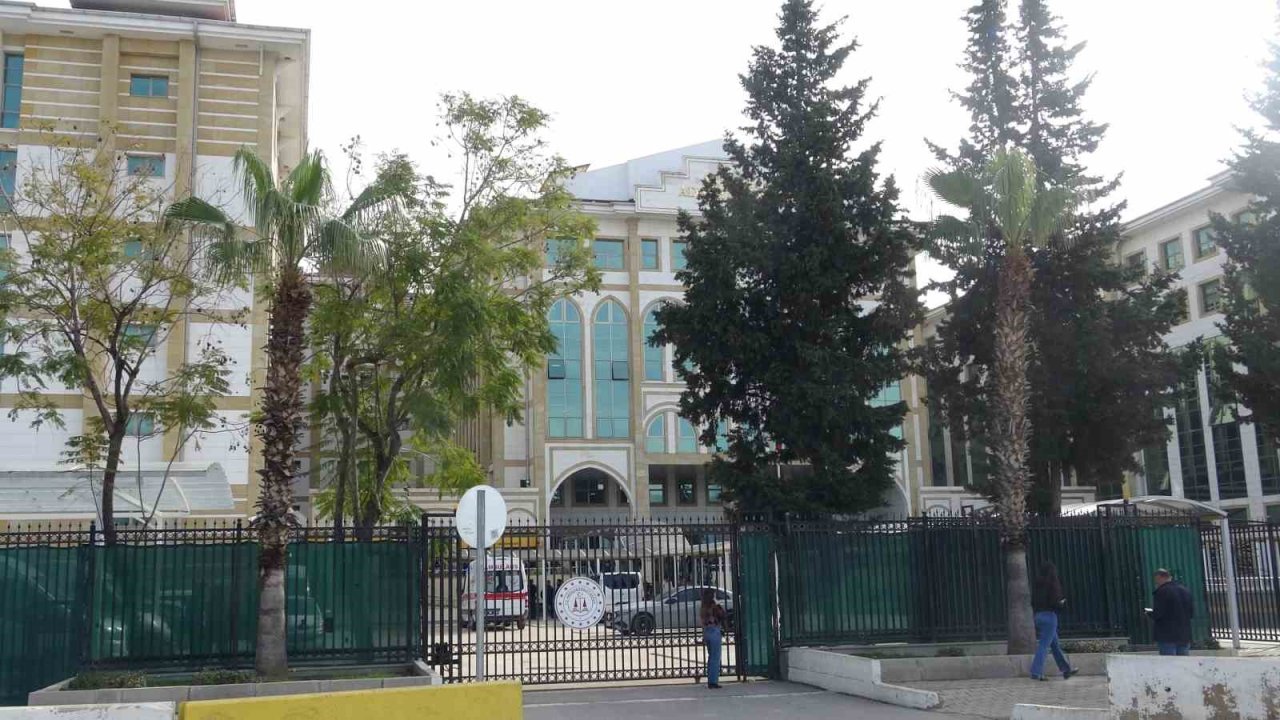 Özel güvenlik görevlisi adliyede ölü bulundu