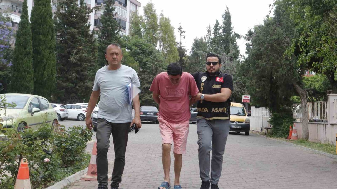 Parkta oğlunu 37 bıçak darbesiyle öldüren babaya ağırlaştırılmış müebbet talebi