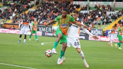 Trendyol Süper Lig: Corendon Alanyaspor: 1 - RAMS Başakşehir: 2 (Maç sonucu)