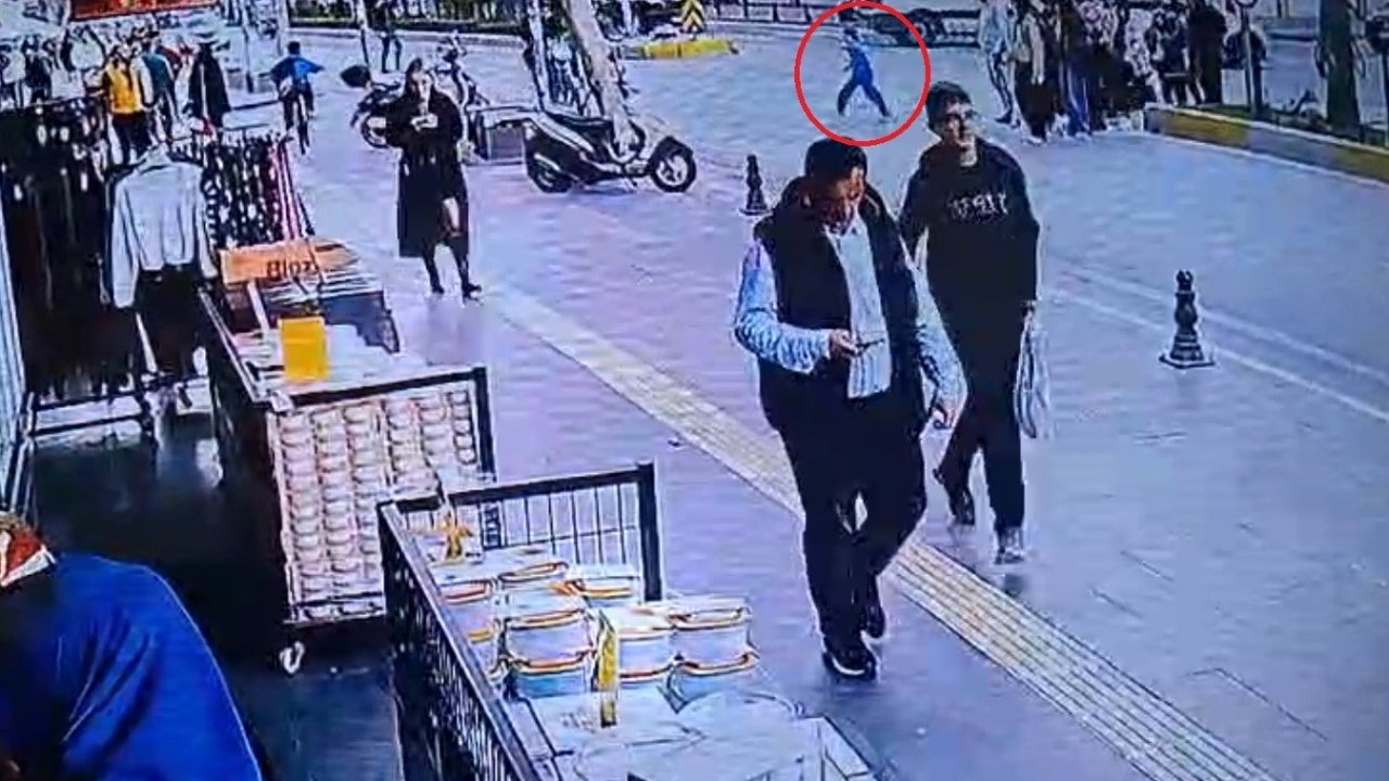 Yola fırlayan 7 yaşındaki çocuğa motosikletle çarptılar, arkalarına baka baka yollarına devam ettiler