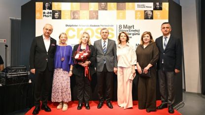 Kadın sanatçıların eserleri 'Cross' sergisinde