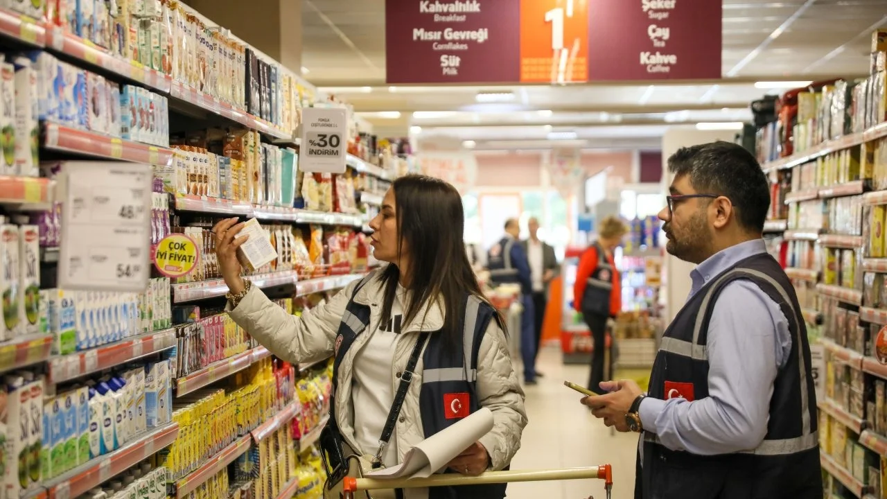 Antalya'da denetlenen 182 firmanın tamamında haksız fiyat artışı tespit  edildi - HABER ANTALYA
