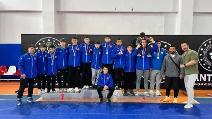 Korkutelili pehlivanlar Antalya şampiyonu