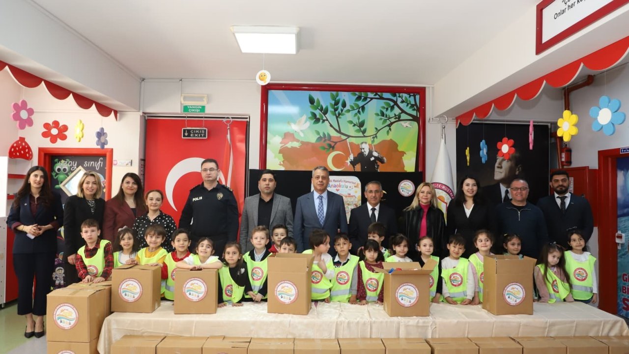 Aksu’da miniklerden büyük dayanışma: 51 Ramazan kolisi ihtiyaç sahiplerine ulaştırılacak