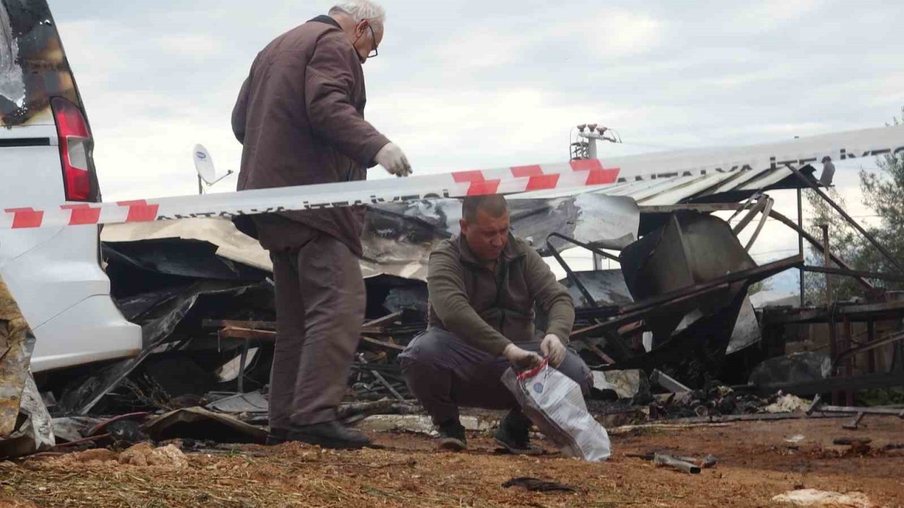 Antalya’da 5’i çocuk 6 kişinin öldüğü yangında sera sahibi tutuklandı