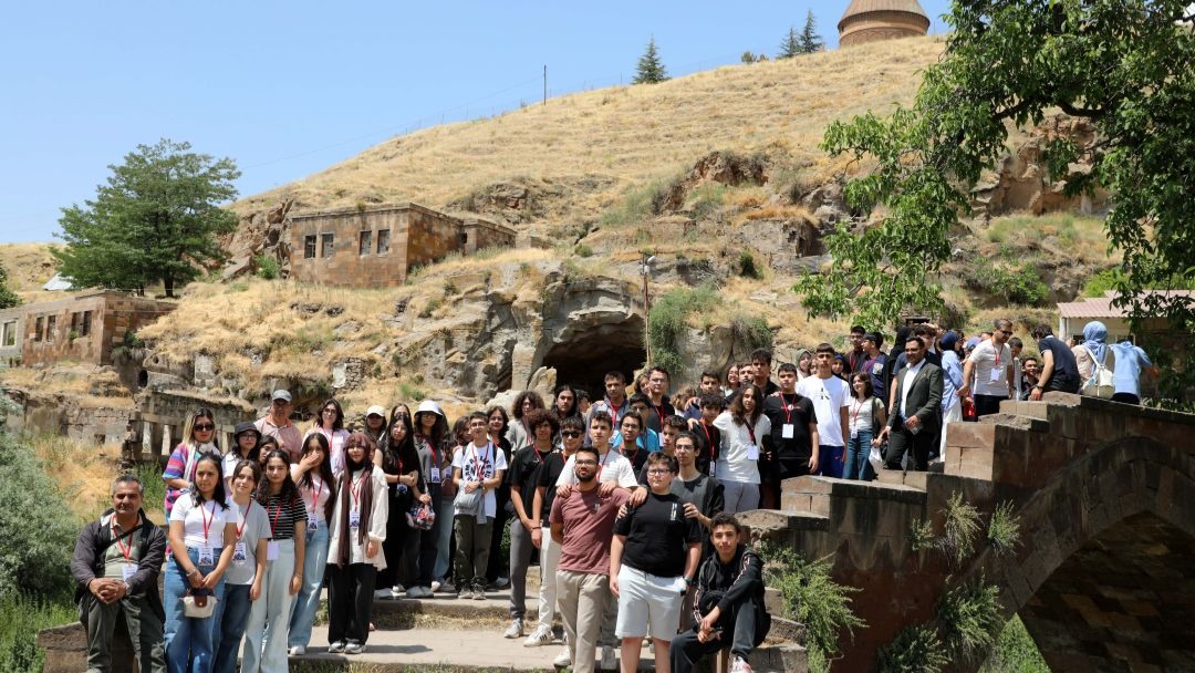 Antalya'dan Ahlat'a Selçuklu köprüsü