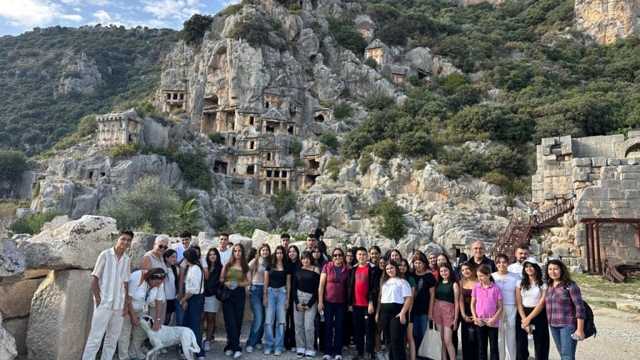 Antalyalı öğrenciler şehrini tanıyor